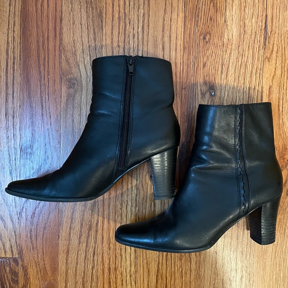 Square Toe Heeled Ankle Leather Boots Black Size 5 a.n.a - Picture 2 of 16